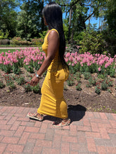 Load image into Gallery viewer, Perfect spring dress (mustard)